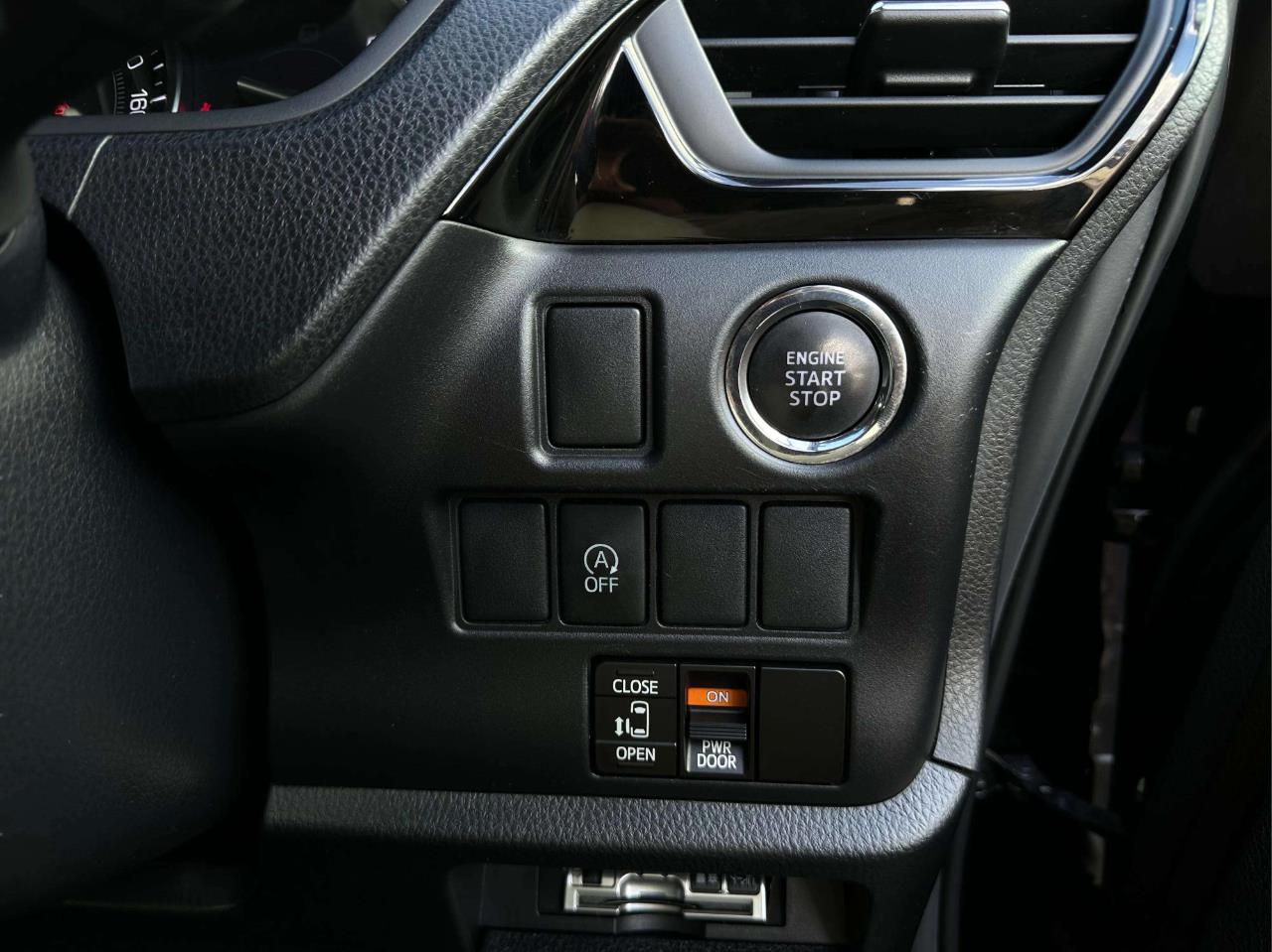 2014 Toyota ESQUIRE