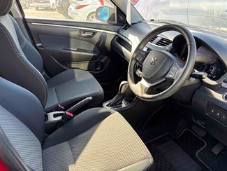2016 Suzuki SWIFT - Thumbnail