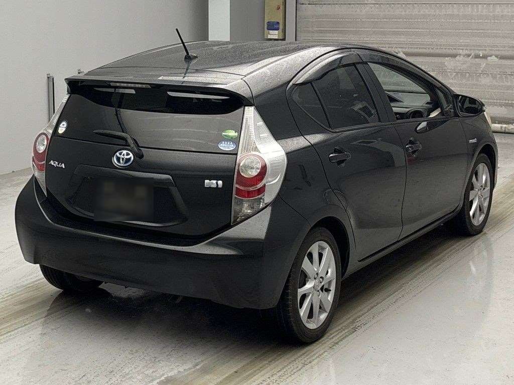 2013 Toyota AQUA