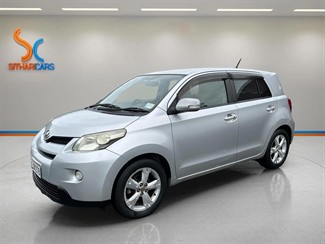 2007 Toyota IST - Thumbnail