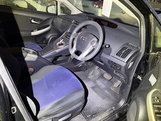 2014 Toyota Prius - Thumbnail