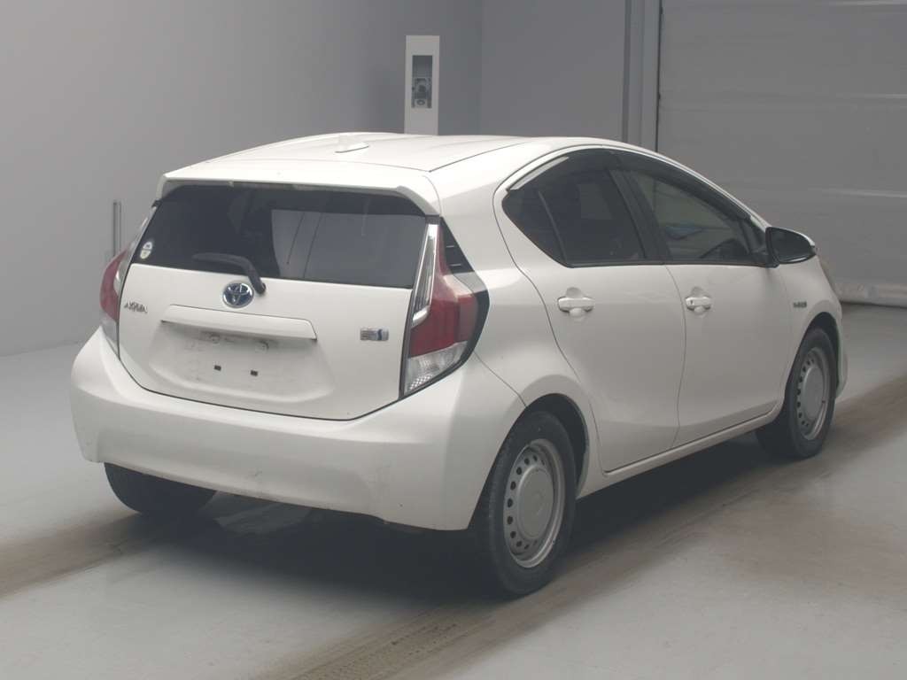 2016 Toyota AQUA