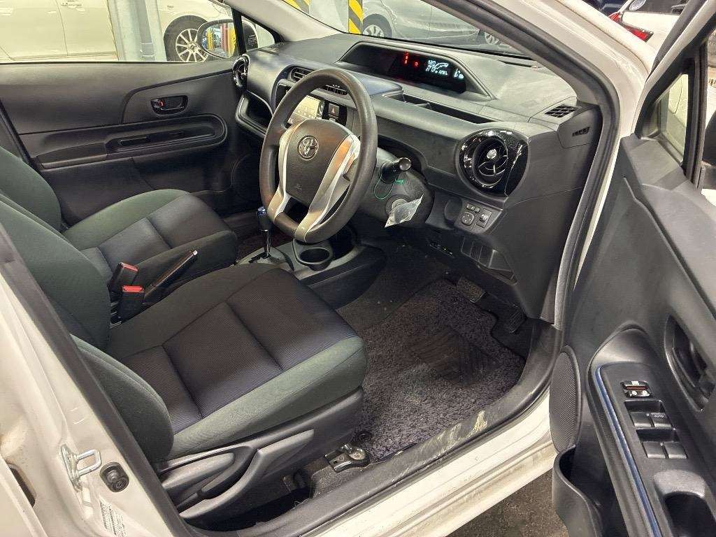 2016 Toyota AQUA