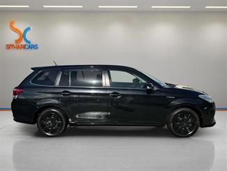 2016 Toyota Corolla - Thumbnail