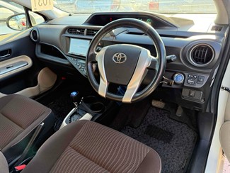 2013 Toyota AQUA - Thumbnail
