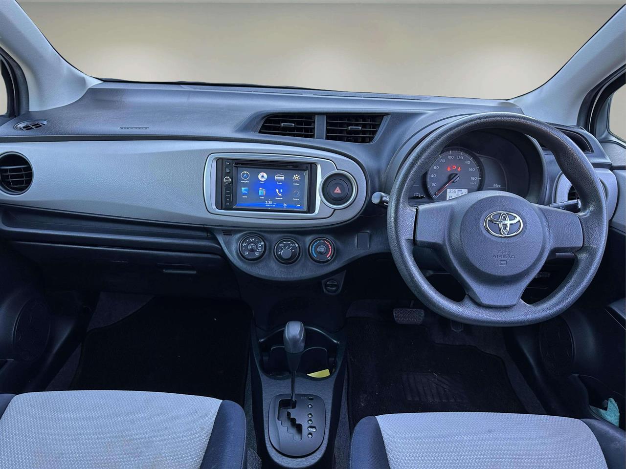 2011 Toyota Vitz