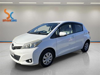 2011 Toyota Vitz - Thumbnail