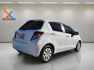 2011 Toyota Vitz - Thumbnail