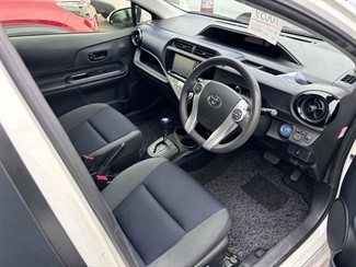 2015 Toyota AQUA - Thumbnail