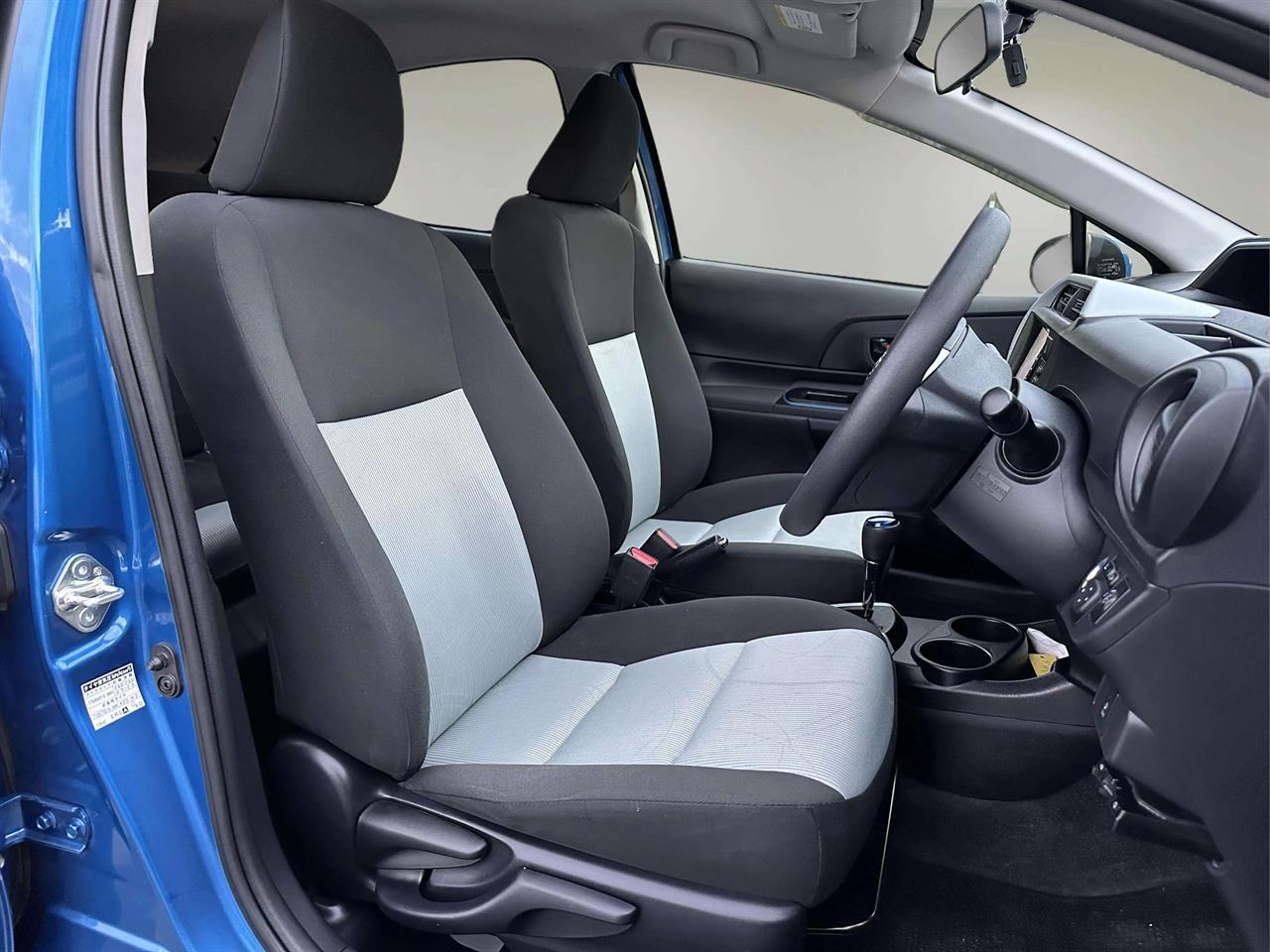 2014 Toyota AQUA