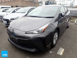 2019 Toyota Prius - Thumbnail