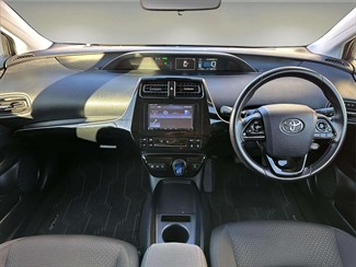 2019 Toyota Prius - Thumbnail