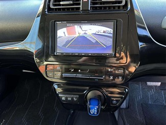2019 Toyota Prius - Thumbnail