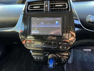 2019 Toyota Prius - Thumbnail