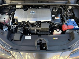 2019 Toyota Prius - Thumbnail