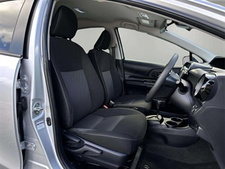 2020 Toyota AQUA - Thumbnail