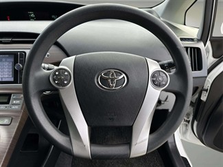 2013 Toyota Prius - Thumbnail