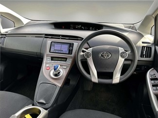 2013 Toyota Prius - Thumbnail