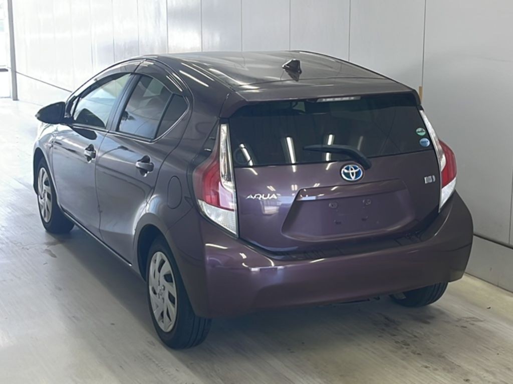 2015 Toyota AQUA