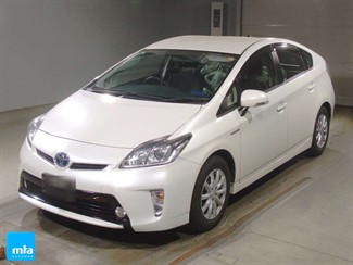 2015 Toyota Prius - Thumbnail