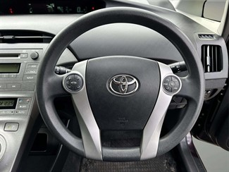 2013 Toyota Prius - Thumbnail