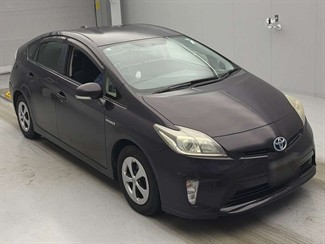 2013 Toyota Prius - Thumbnail