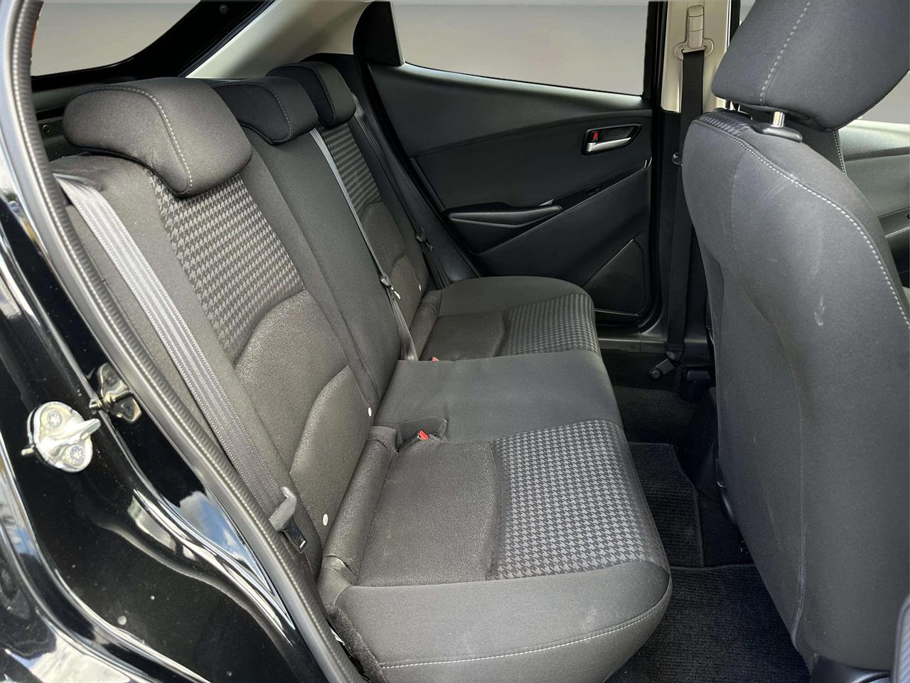 2017 Mazda Demio