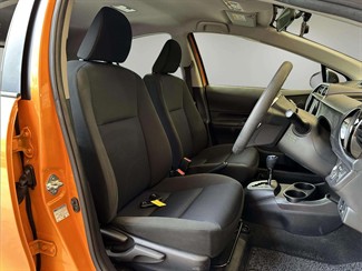 2015 Toyota AQUA - Thumbnail