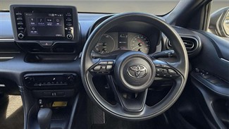 2021 Toyota Yaris - Thumbnail