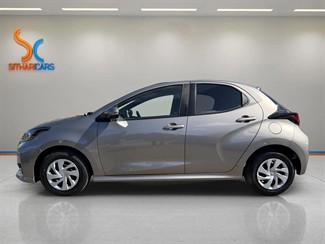 2021 Toyota Yaris - Thumbnail