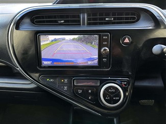 2017 Toyota AQUA - Thumbnail