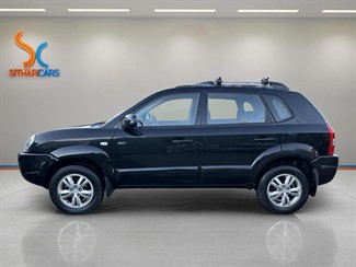 2010 Hyundai Tucson - Thumbnail