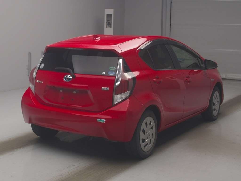 2016 Toyota AQUA