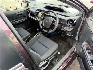 2016 Toyota AQUA - Thumbnail