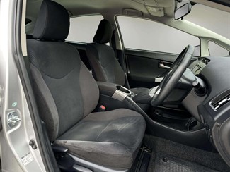 2015 Toyota Prius - Thumbnail