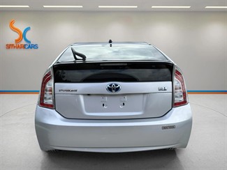 2015 Toyota Prius - Thumbnail
