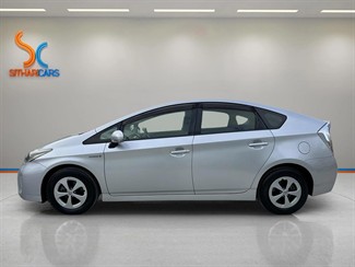 2015 Toyota Prius - Thumbnail