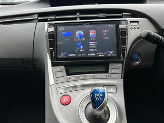 2015 Toyota Prius - Thumbnail