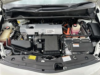 2015 Toyota Prius - Thumbnail