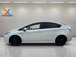 2015 Toyota Prius - Thumbnail