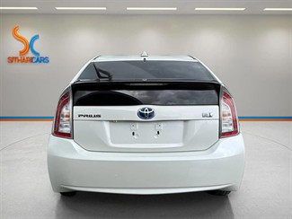 2015 Toyota Prius - Thumbnail