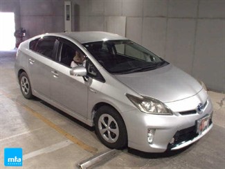 2014 Toyota Prius - Thumbnail