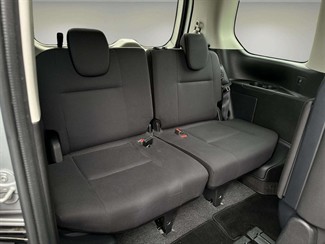 2017 Nissan Serena - Thumbnail