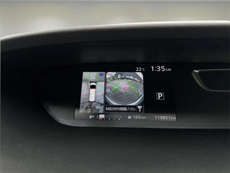 2017 Nissan Serena - Thumbnail