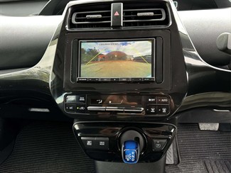 2021 Toyota Prius - Thumbnail
