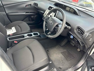2021 Toyota Prius - Thumbnail