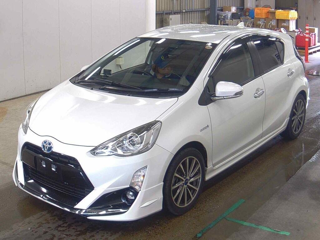 2016 Toyota AQUA