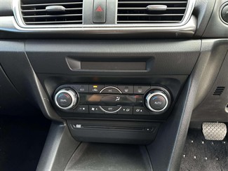 2017 Mazda Axela - Thumbnail