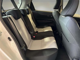 2013 Toyota Yaris - Thumbnail