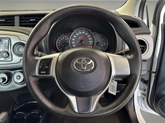 2013 Toyota Yaris - Thumbnail